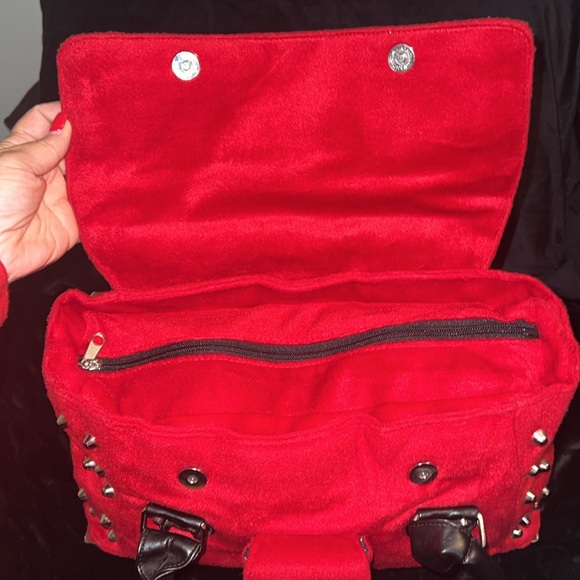 Vintage Lux de Ville Red velvet like Studded Weekender - Picture 16 of 17